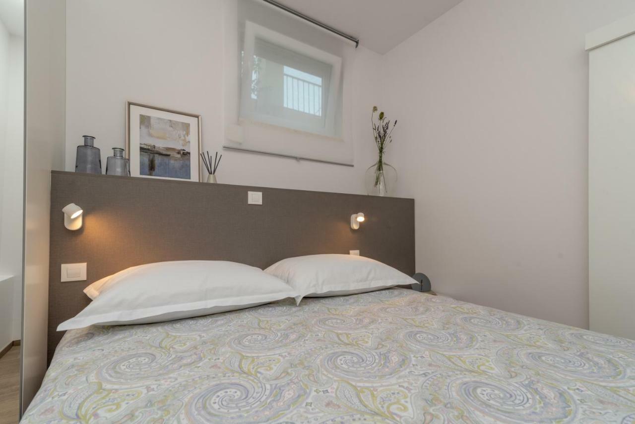 Apartments Flora Trogir Extérieur photo