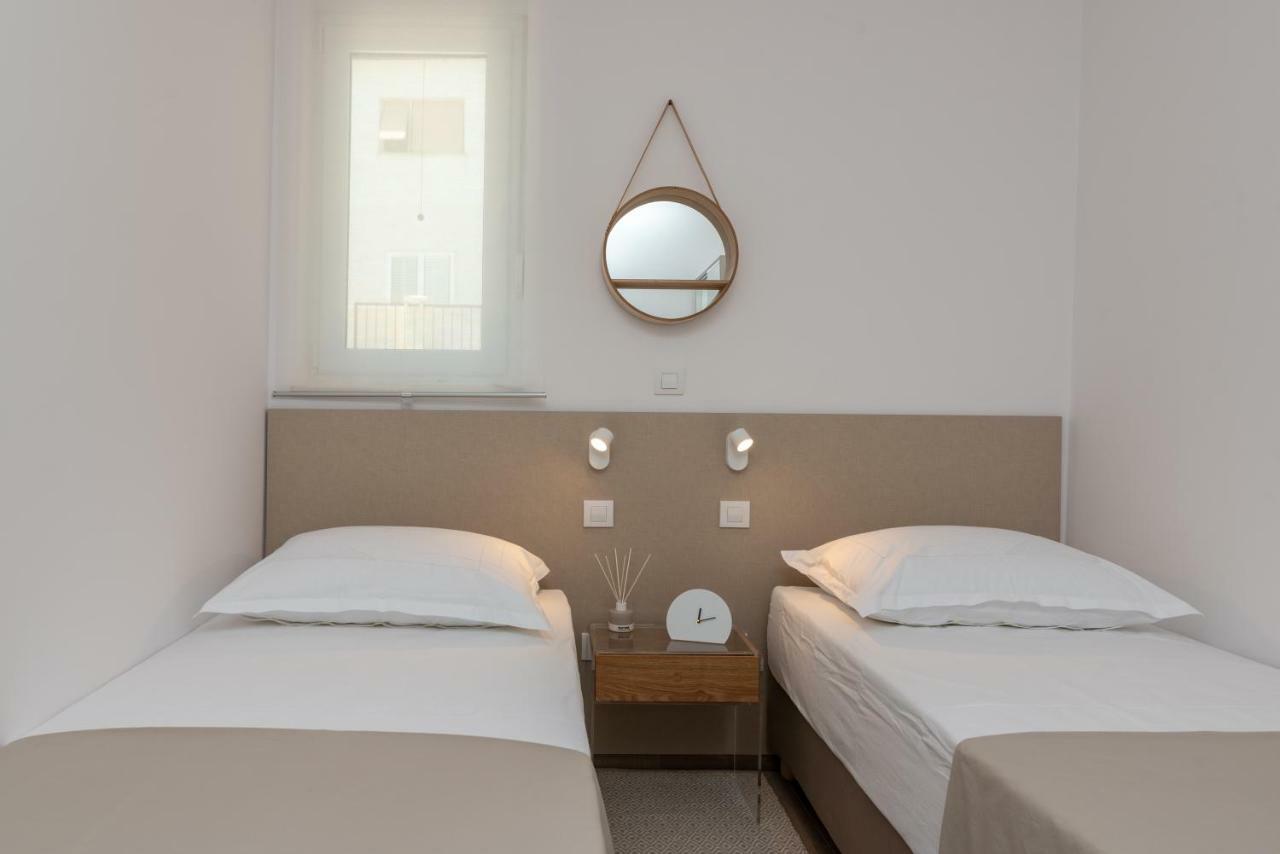 Apartments Flora Trogir Extérieur photo